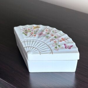 Floral Butterfly Fan-Shaped Porcelain 1980 Trinket Box